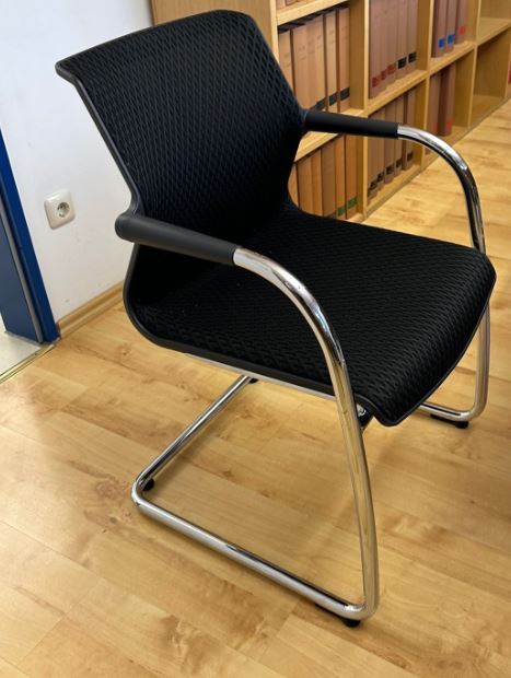 Konferenztisch mit acht Stühlen von vitra
