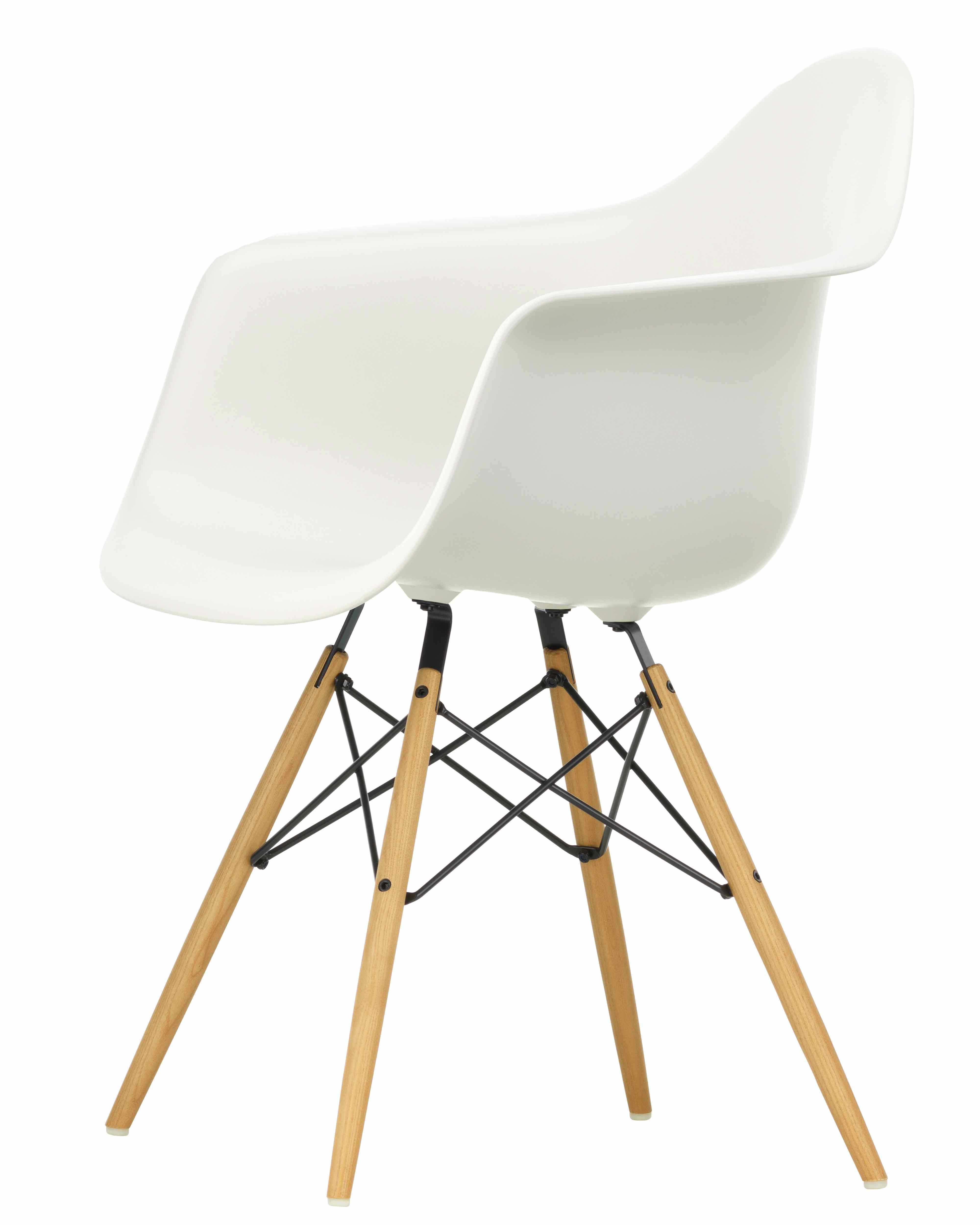 Designerstuhl Side chair DAW in weiss mit Holzuntergestell von Vitra jetzt im LHL Onlineshop kaufen – Schraegansicht